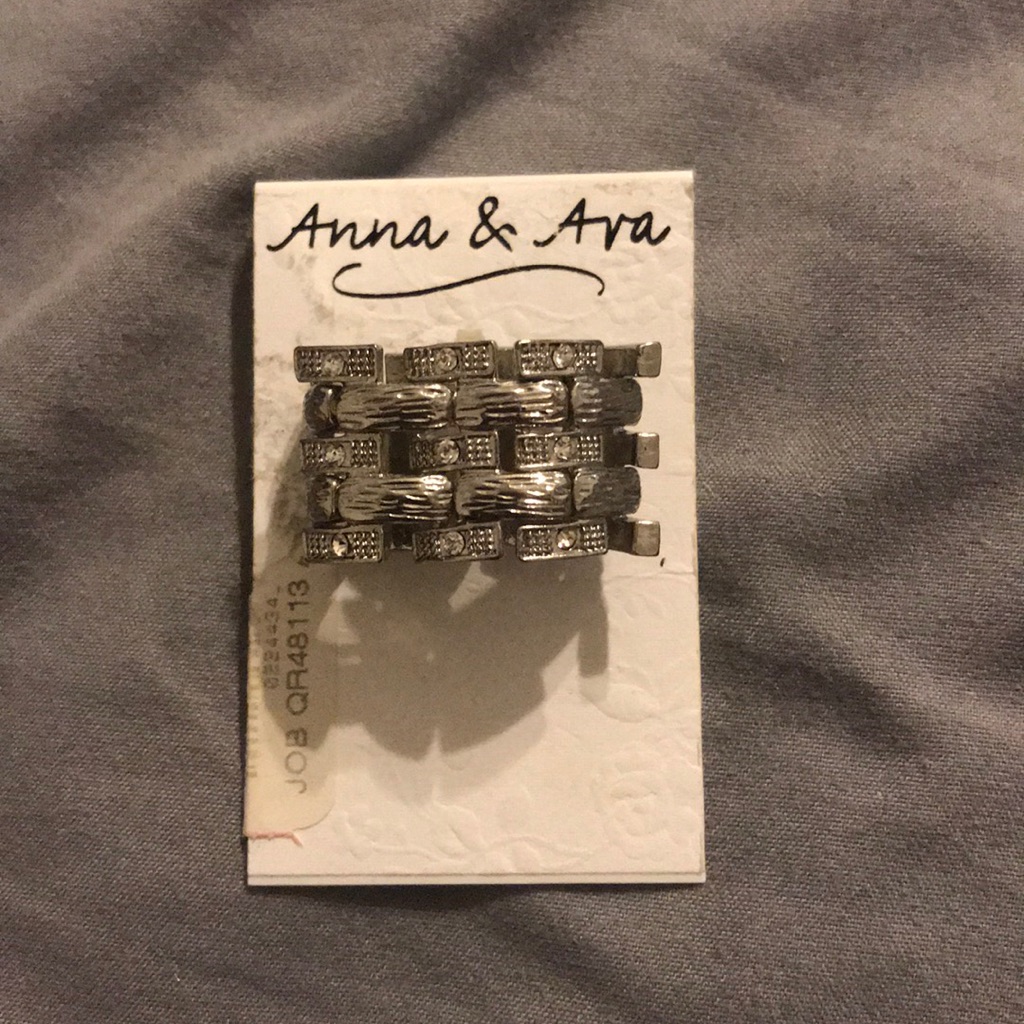 Nwt Anna Ava Ring 9$